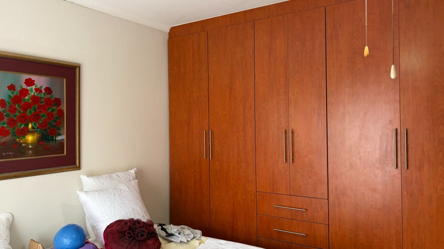 2 Bedroom Property for Sale in Miederpark North West